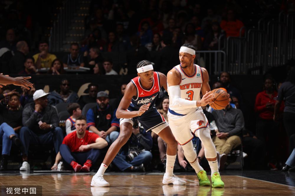 表现令人充 表现令人充